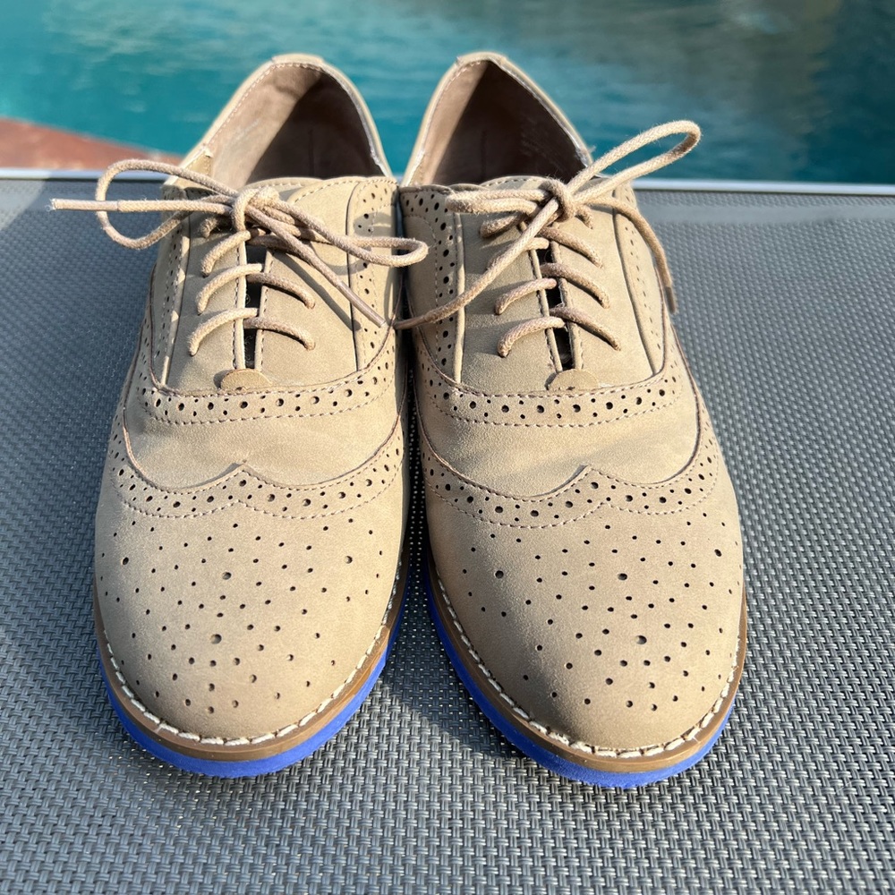 WOMEN’S MADDEN GIRL OXFORDS 👞
Jaunt Wingtip Oxford Blue Sole Flats
